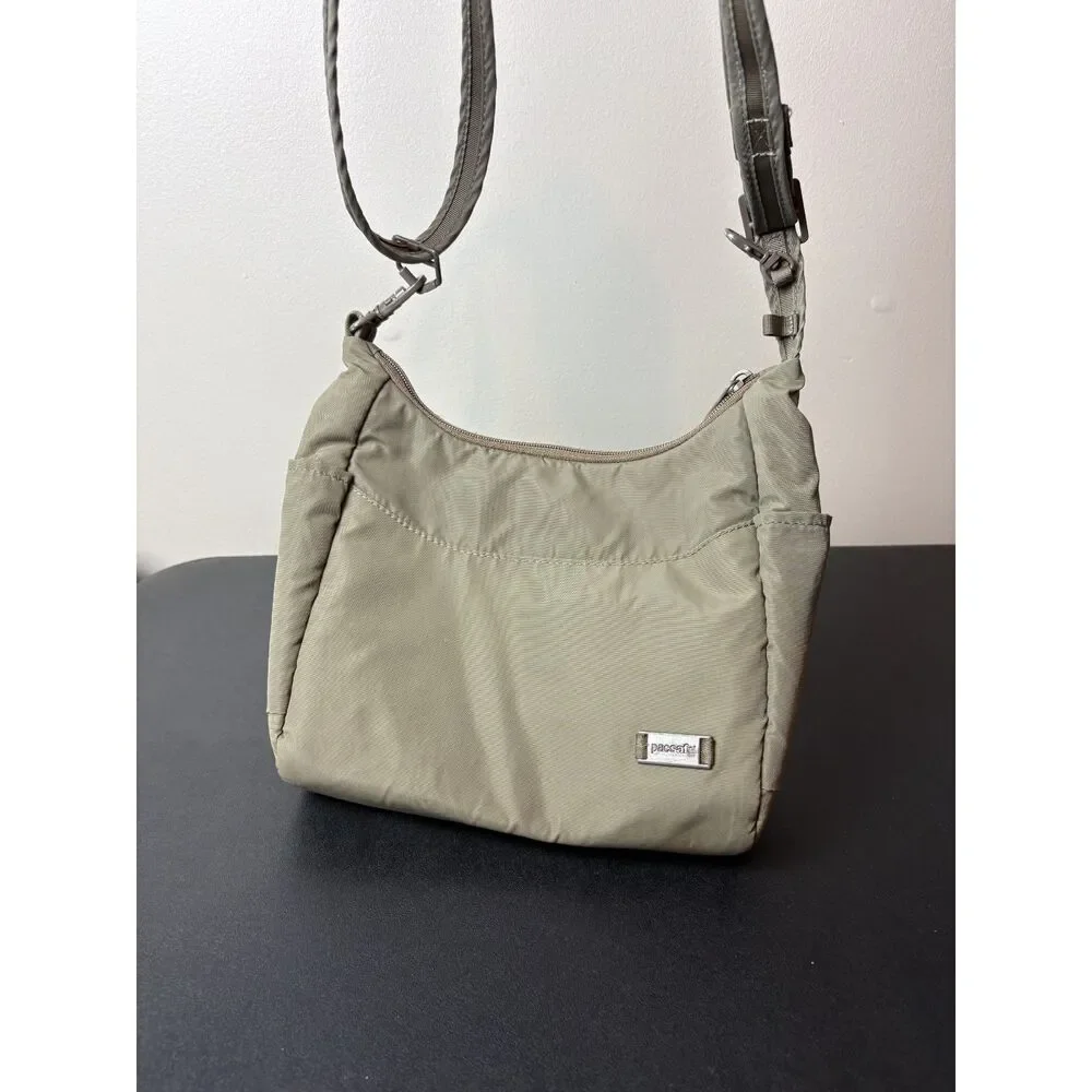 N/A pacsafe olive